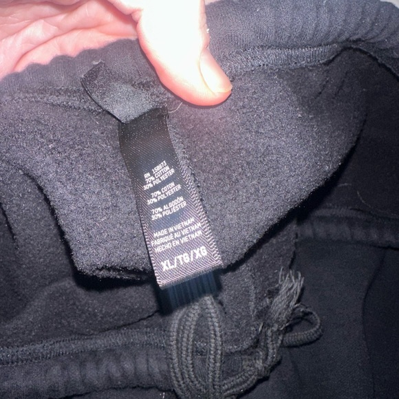 Skims black hoodie and sweatpants set size xl - Picture 3 of 3